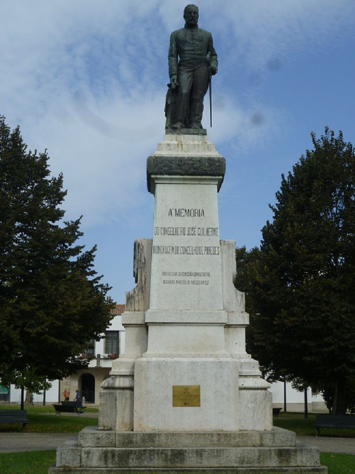 Estátua de José Guilherme Pacheco