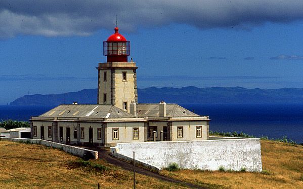 Farol da Ponta da Ribeirinha