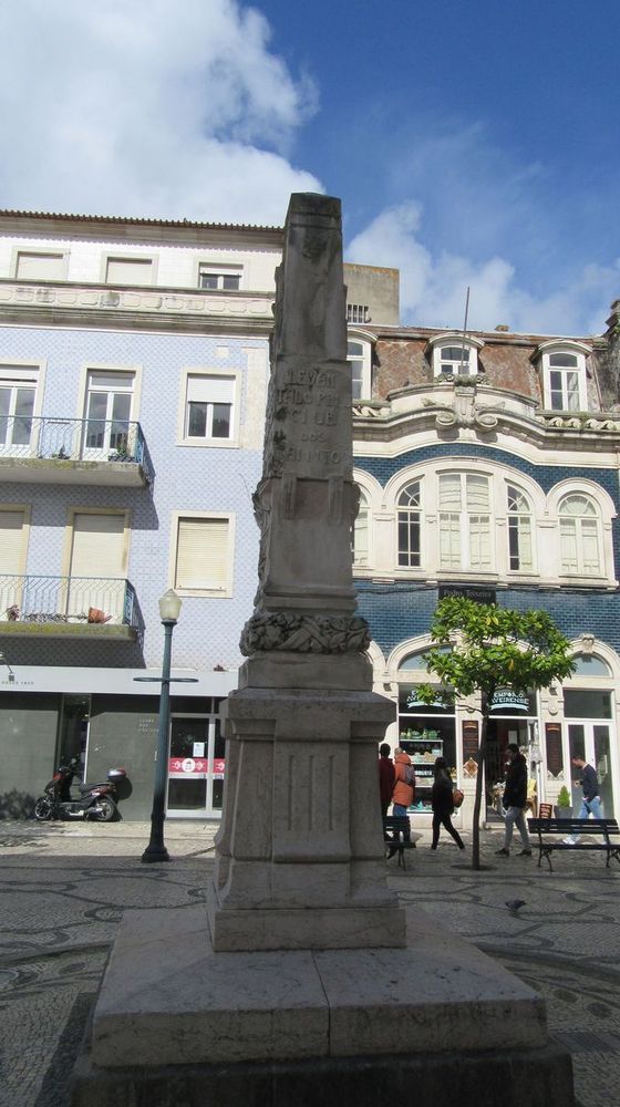 Obelisco à Liberdade