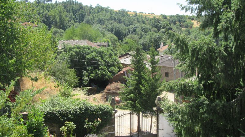 Vista da Igreja Paroquial de Aveleda