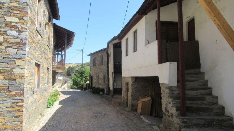 Rua de Rio de Onor Rua de Rio de Onor