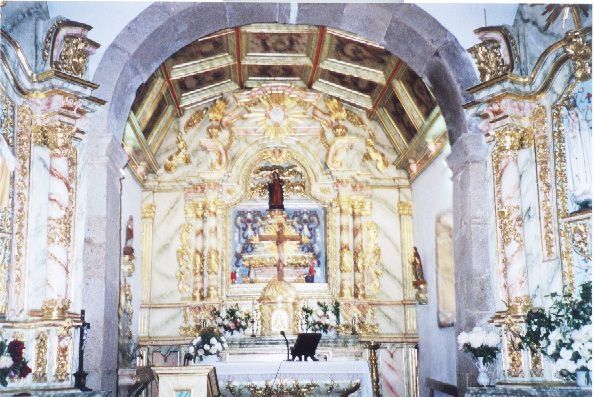 Igreja de Santa Madalena - Curopos Igreja de Santa Madalena - Curopos