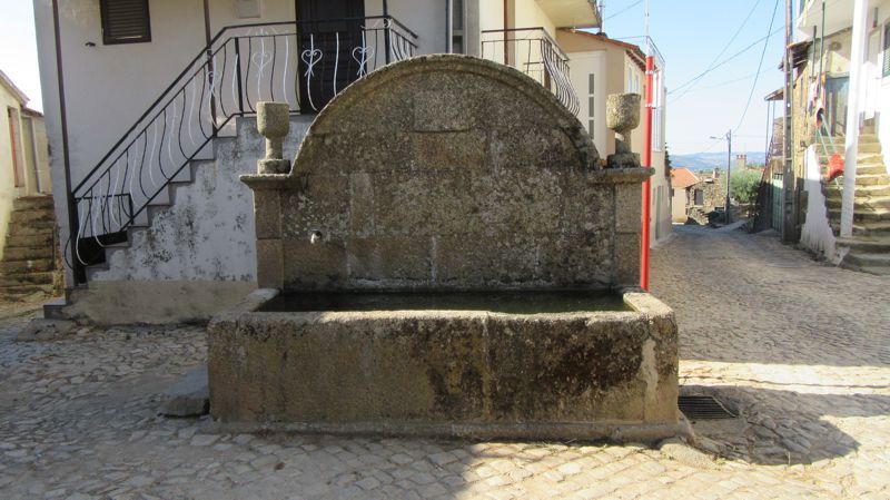 Fonte e tanque Fonte e tanque