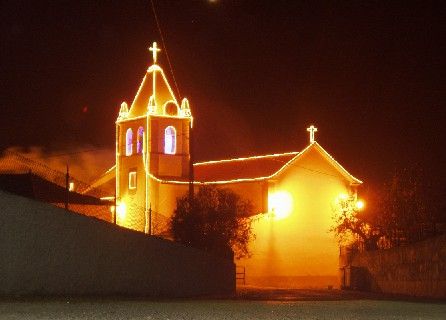 Igreja de S. Martinho iluminada Igreja de S. Martinho à noite