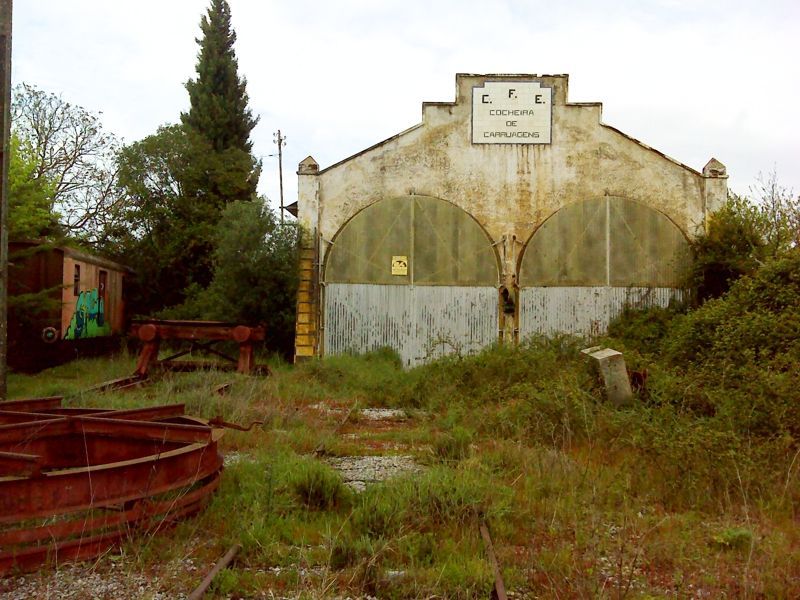 Cocheira de Locomotivas de Estremoz - exterior Cocheira de Locomotivas de Estremoz - exterior