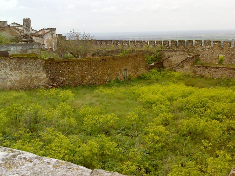 Muralhas do castelo de Estremoz