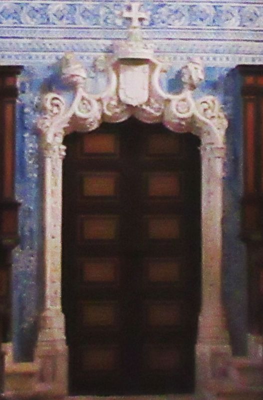 Mosteiro de Coz - Porta manuelina Mosteiro de Coz - Porta manuelina