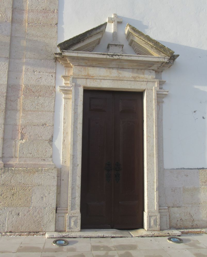 Igreja Matriz - Porta lateral Igreja Matriz - Porta lateral