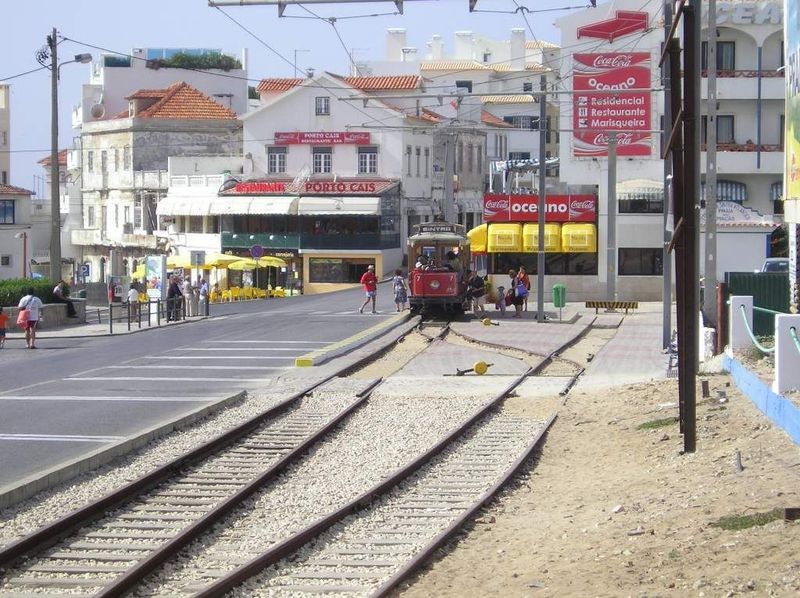 Elétrico da Praia das Maçãs