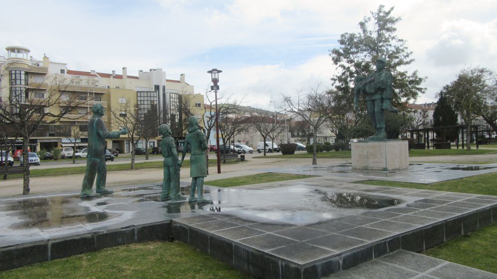 Monumento ao Bombeiros Torriense