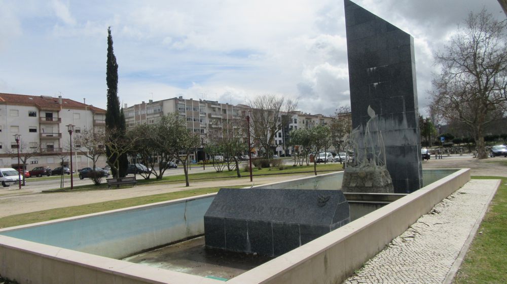 Monumento ao Bombeiros Torriense