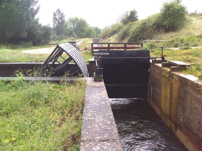 Comportas da barragem de Montargil