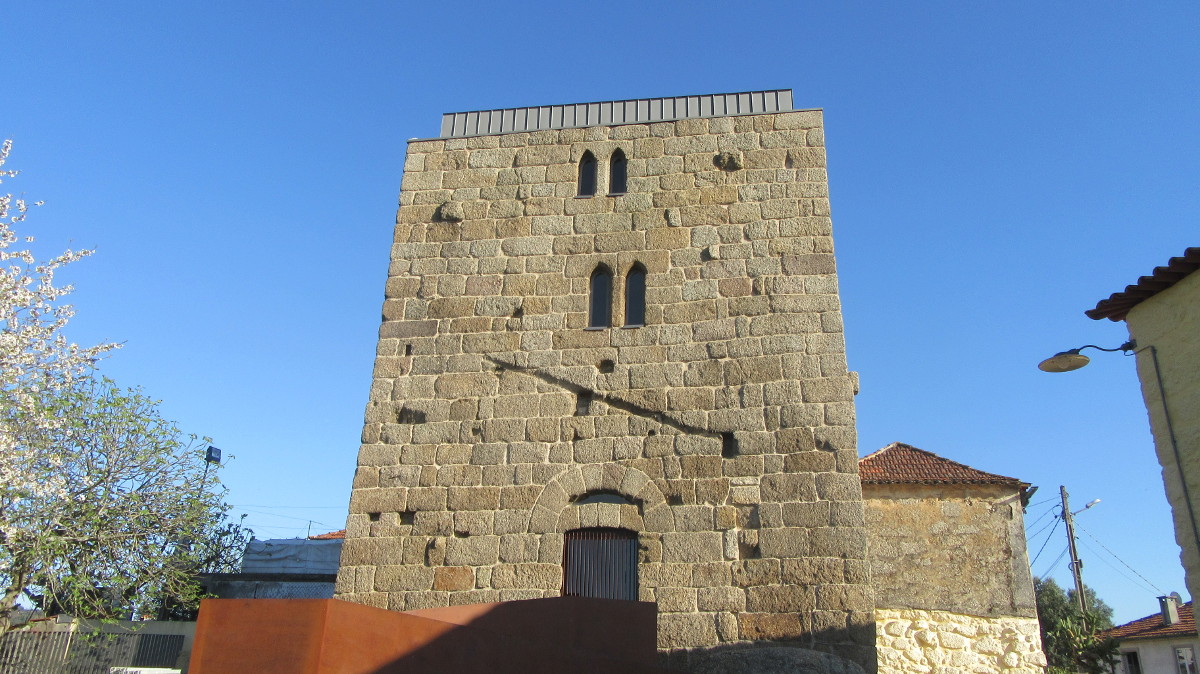 Torre dos Alcoforados - fachada oeste