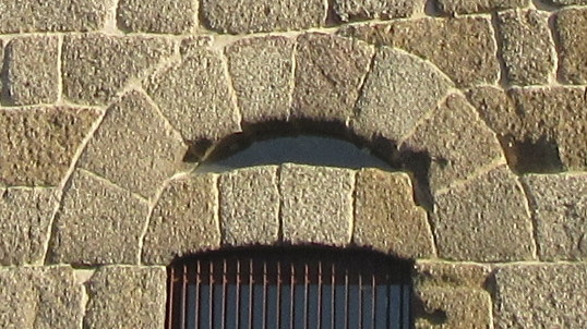 Torre dos Alcoforados - lintel