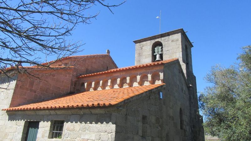Igreja de Santa Maria - cabeceira e torre Igreja de Santa Maria - cabeceira e torre