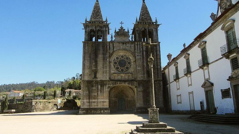 Mosteiro de Pombeiro - fachada