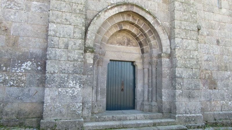 Mosteiro - porta lateral