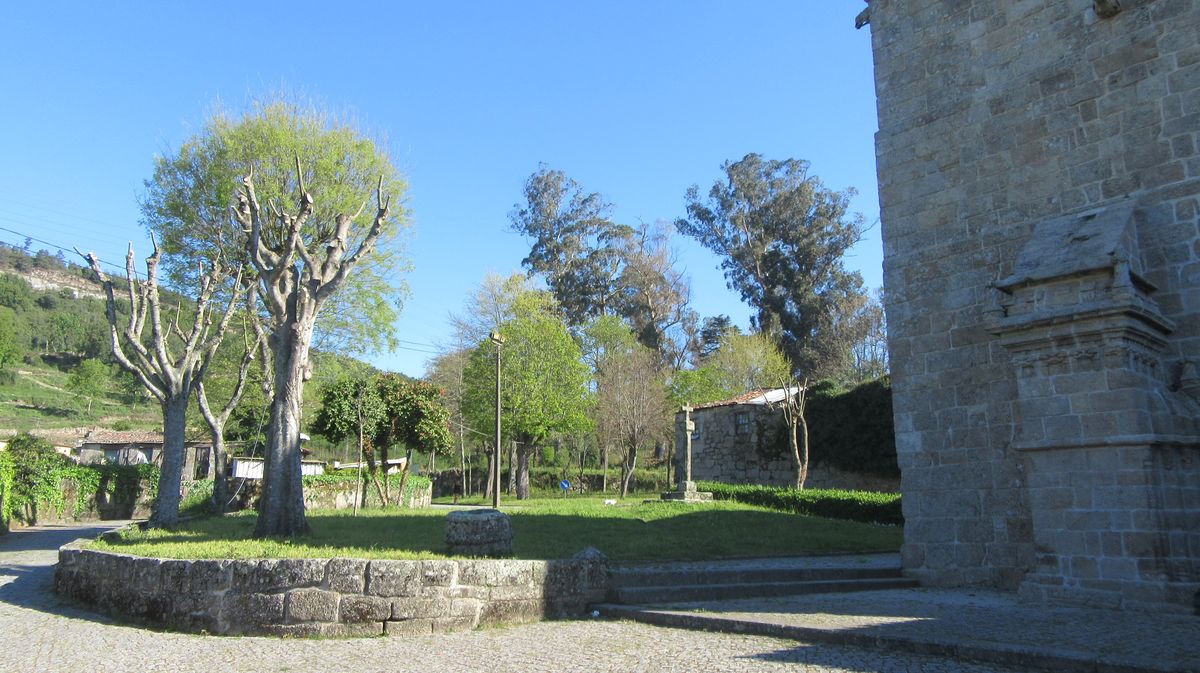 Mosteiro de Cête - jardim