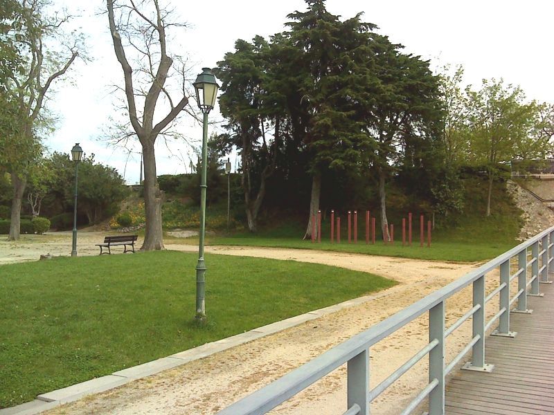 Jardim da praia fluvial de Coruche