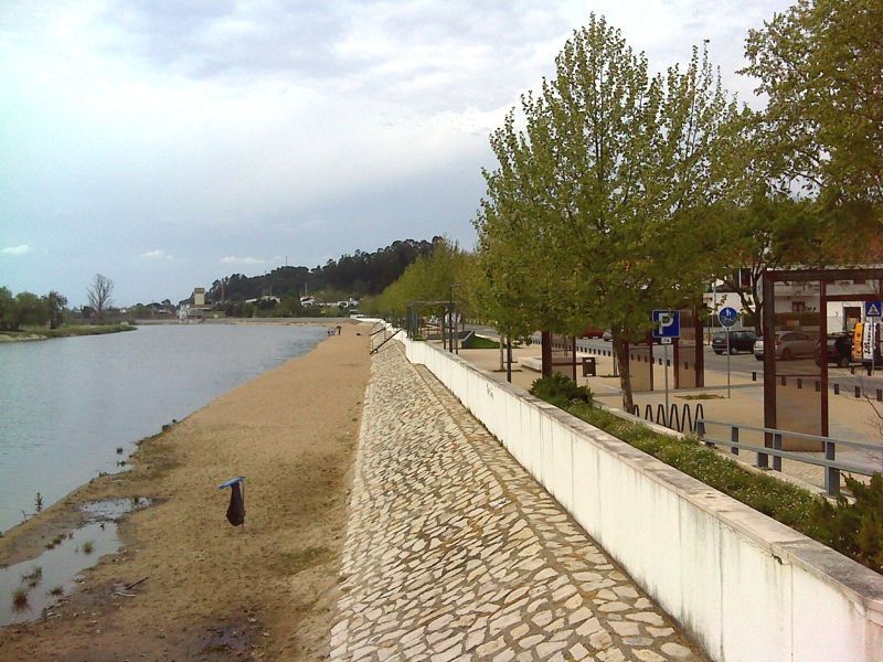 Jardim à beira-rio de Coruche