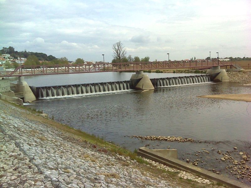 Rio Sorraia e dique