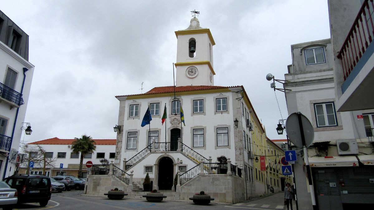 Antiga Câmara Municipal de Almada - Visitar Portugal