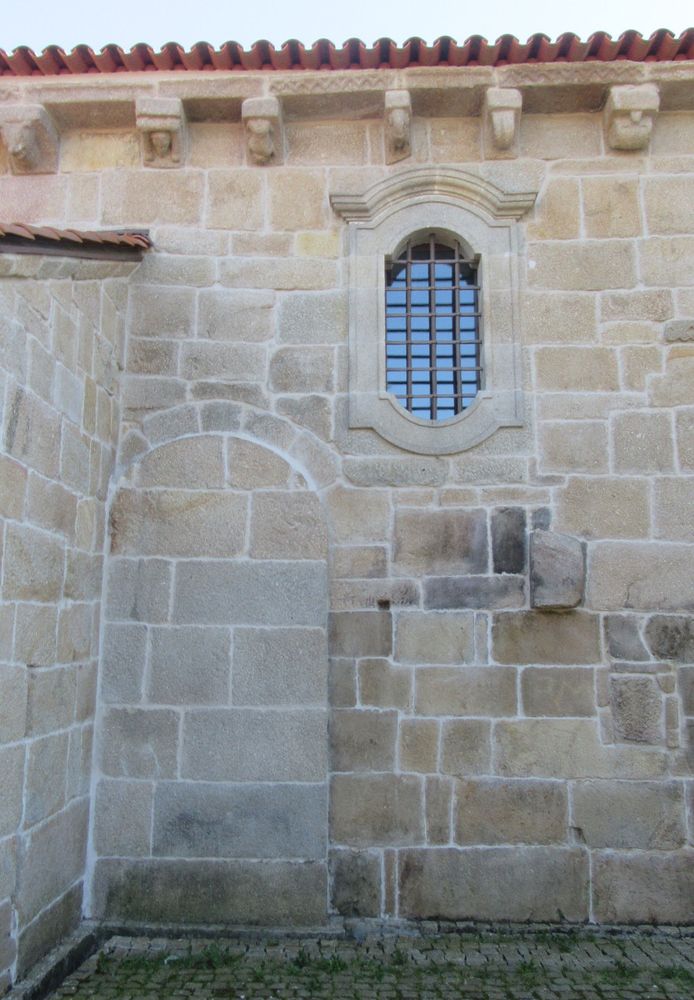 Igreja de São Cristóvão - Lateral norte - porta