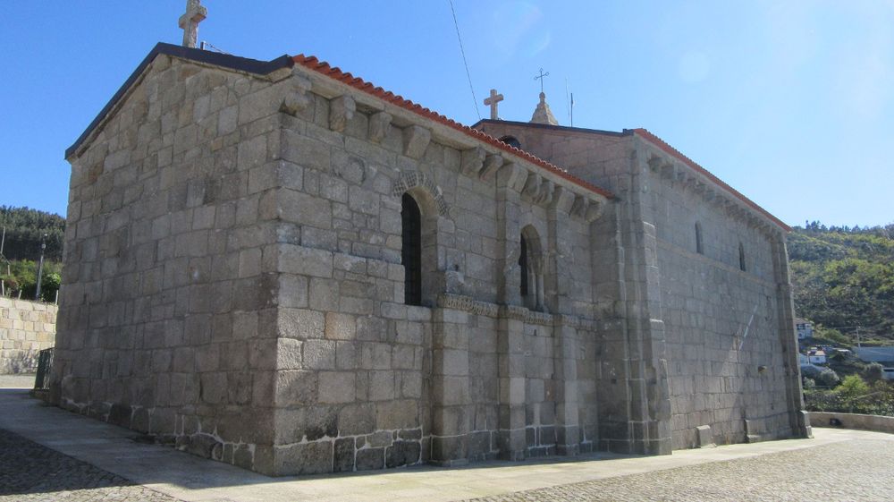 Igreja de Tarouquela - Fachada norte