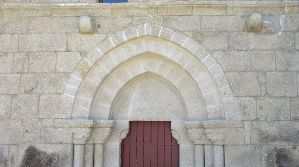 Igreja de Tarouquela - Portal sul