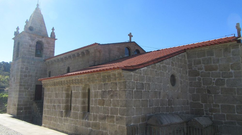 Igreja de Tarouquela - Fachada sul