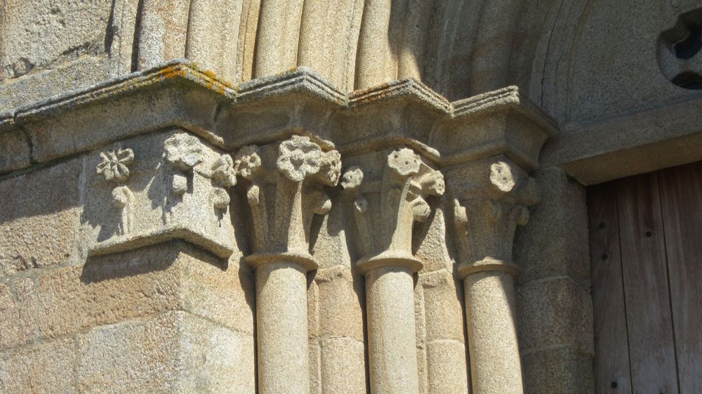 Igreja - Portal oeste