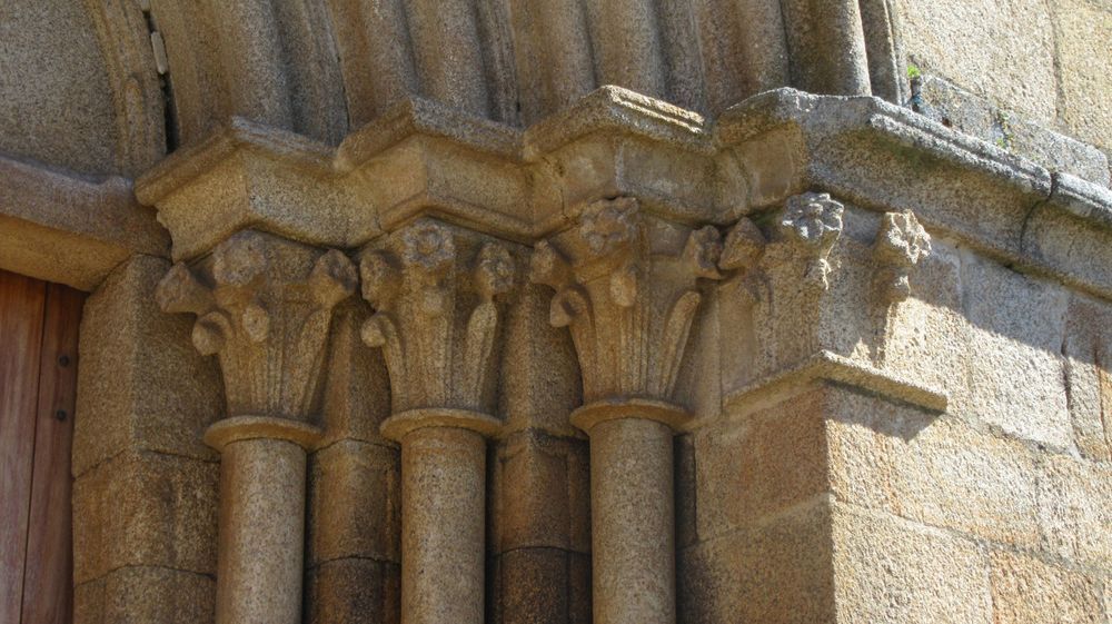 Igreja - Portal oeste