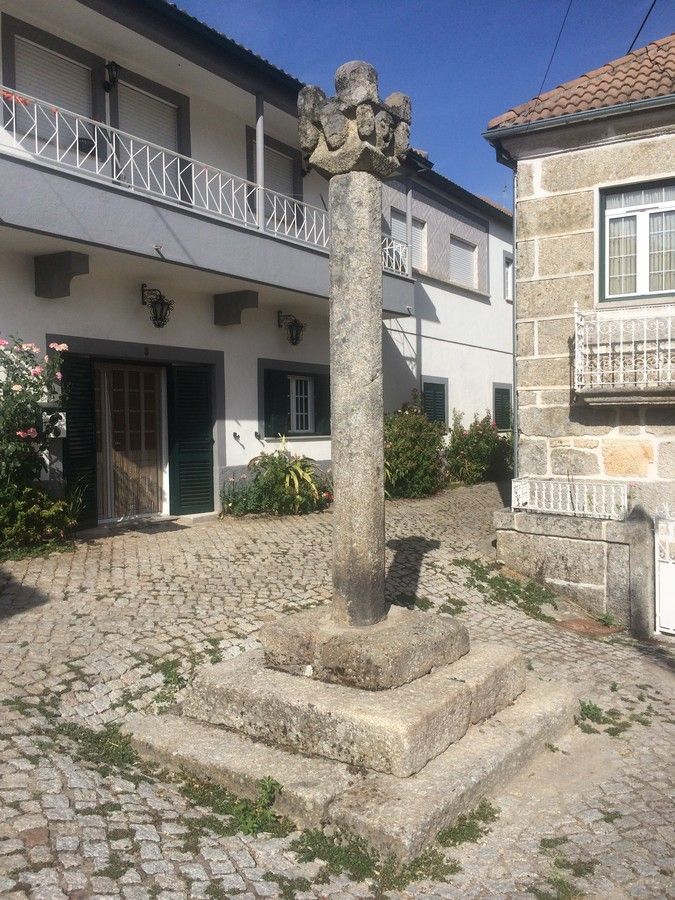 Pelourinho de Fráguas