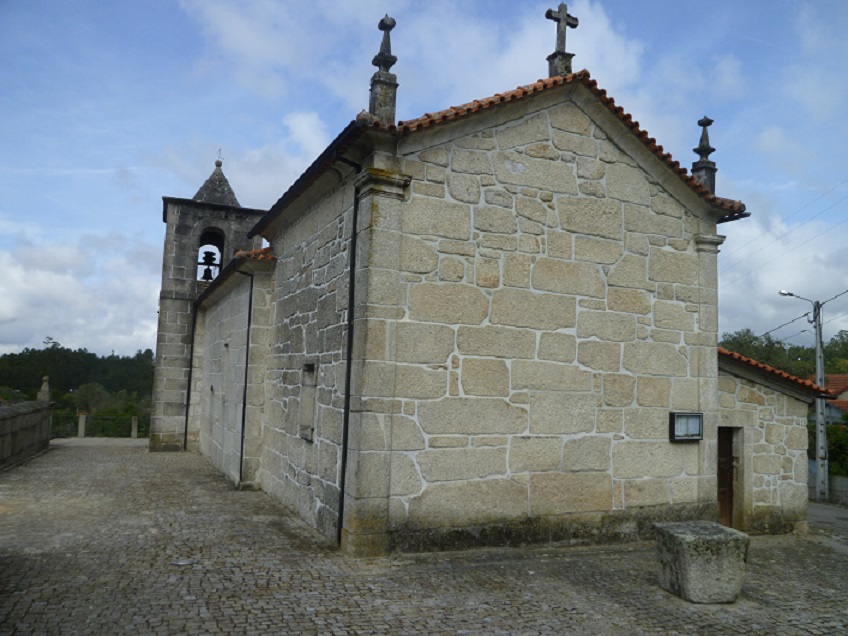Igreja Matriz de Macieira de Alcôba