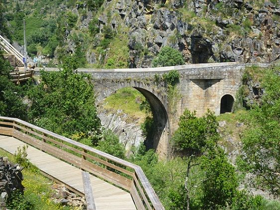 Ponte sobre o Rio Paiva