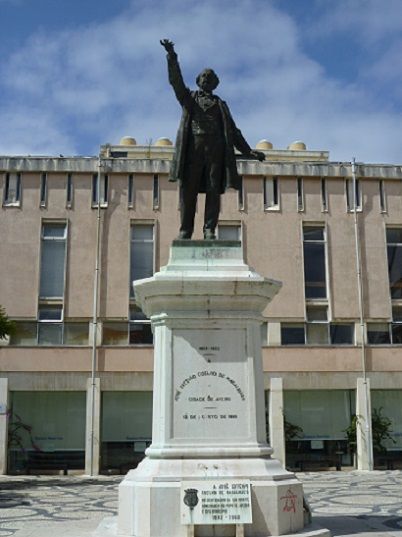 Estátua de José Estevão Coelho de Magalhães