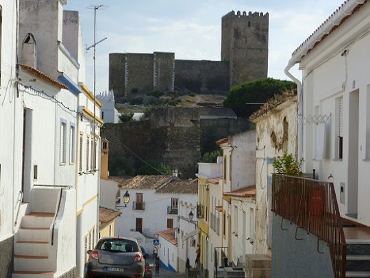 Castelo visto da vila de Mértola