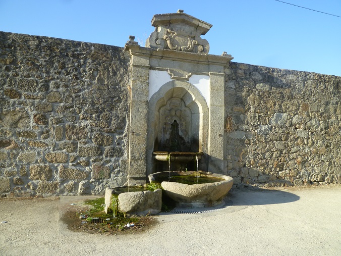 Mosteiro de Rendufe - Fonte