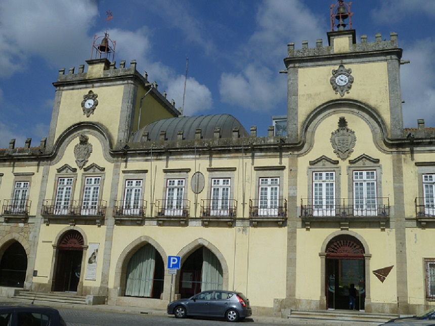 Câmara Municipal - Torres e pano central