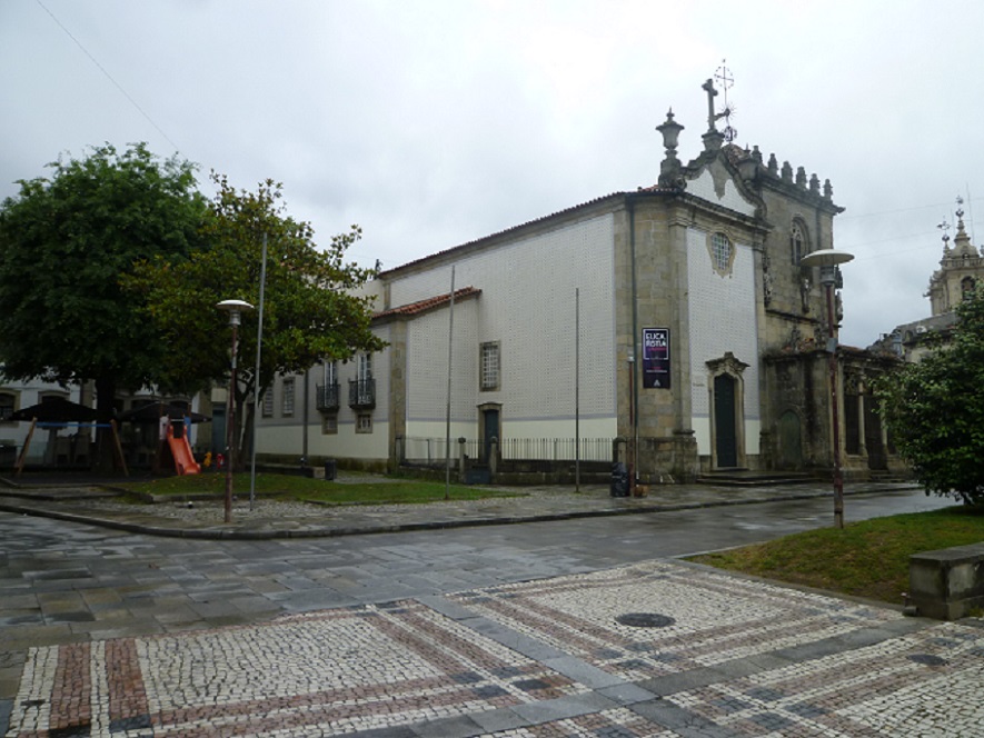 Igreja de São João do Souto e Capela dos Coimbra