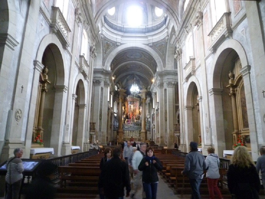 Santuário do Bom Jesus - nave - altar-mor