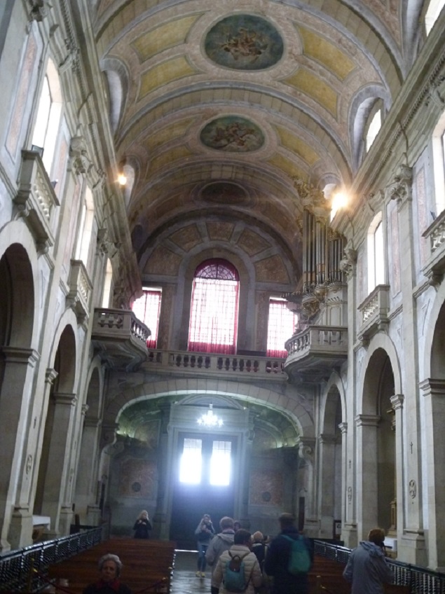 Santuário do Bom Jesus - nave - entrada