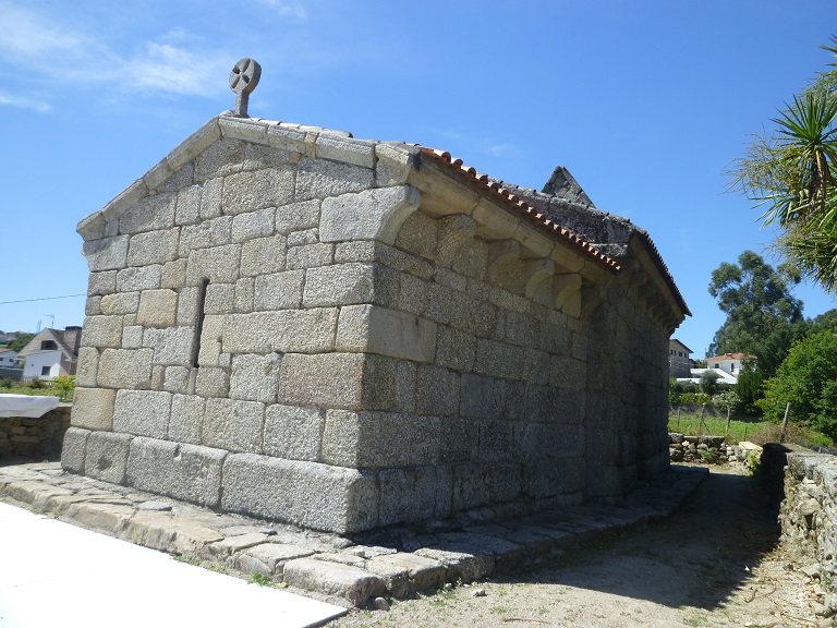 Capela de São João de Calvos - lateral Capela de São João de Calvos - lateral