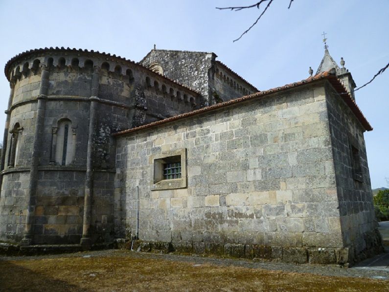 Igreja matriz de Fontarcada - lateral