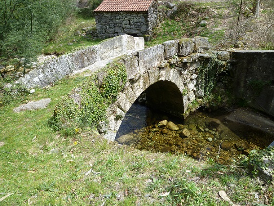 Ponte de Pértega, Vilar do Chão