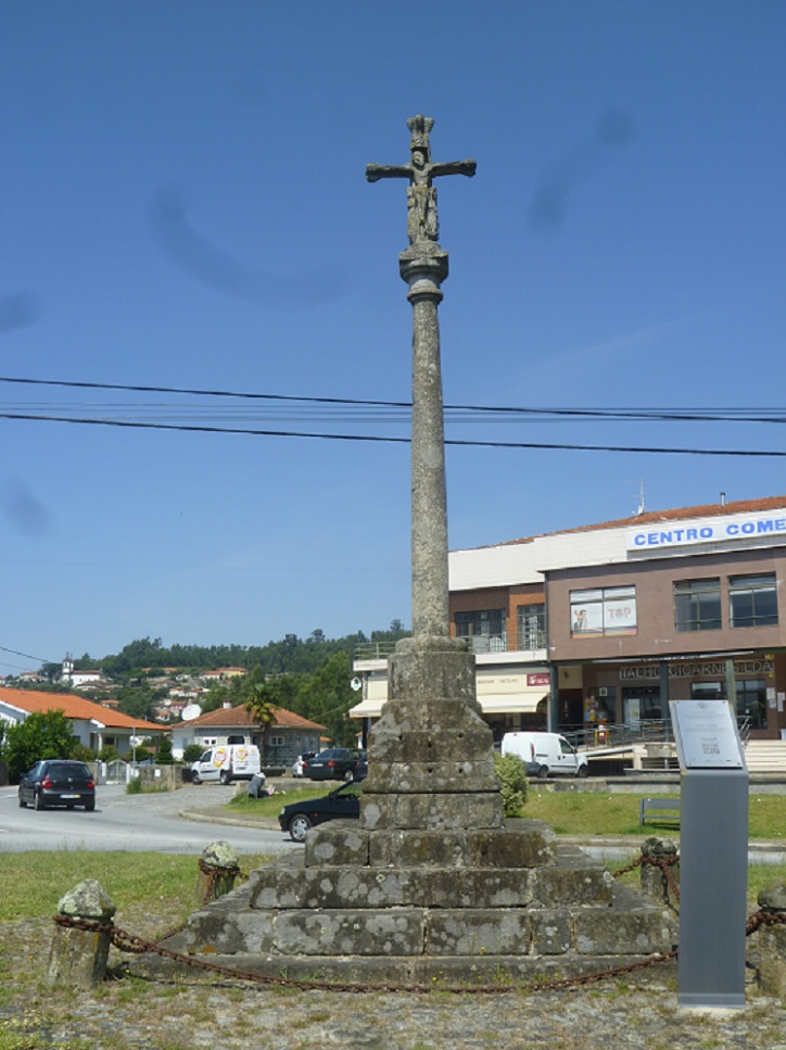 Cruzeiro de Cervães