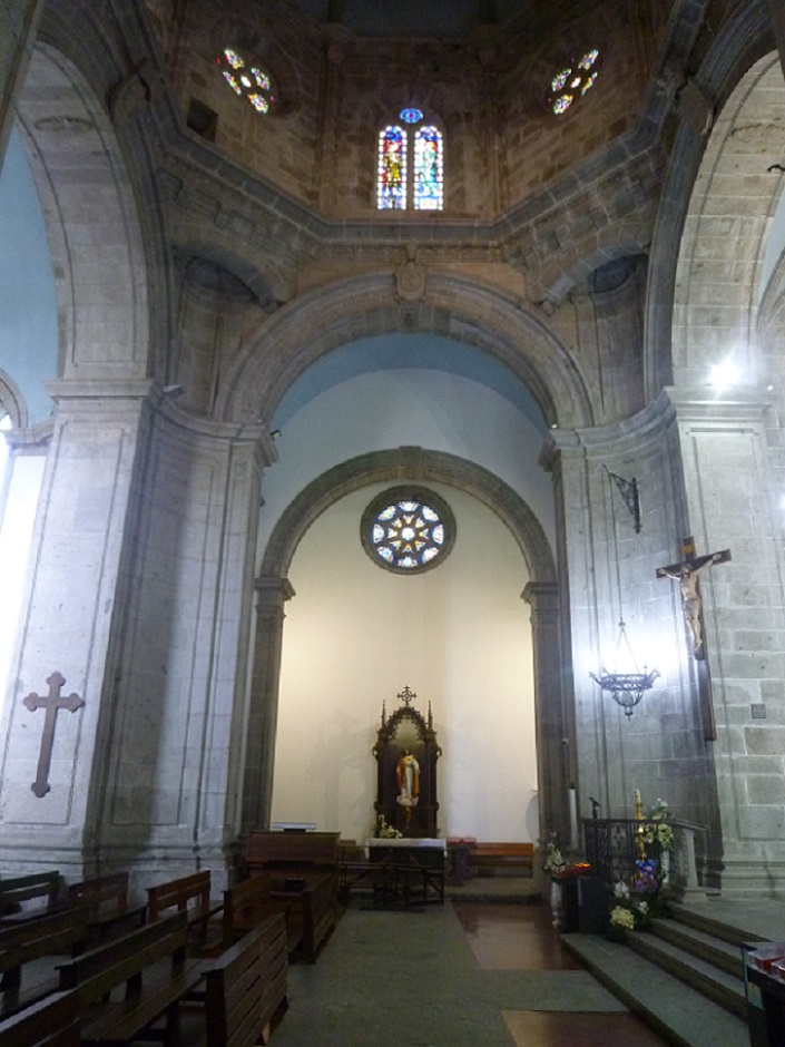 Santuário de Nossa Senhora do Alívio - Capela esquerda
