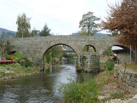 Ponte Romana de quatro arcos