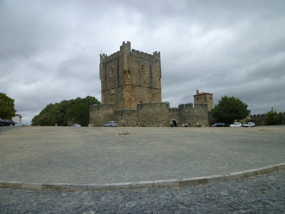 Castelo - Torres Princesa e de Menagem