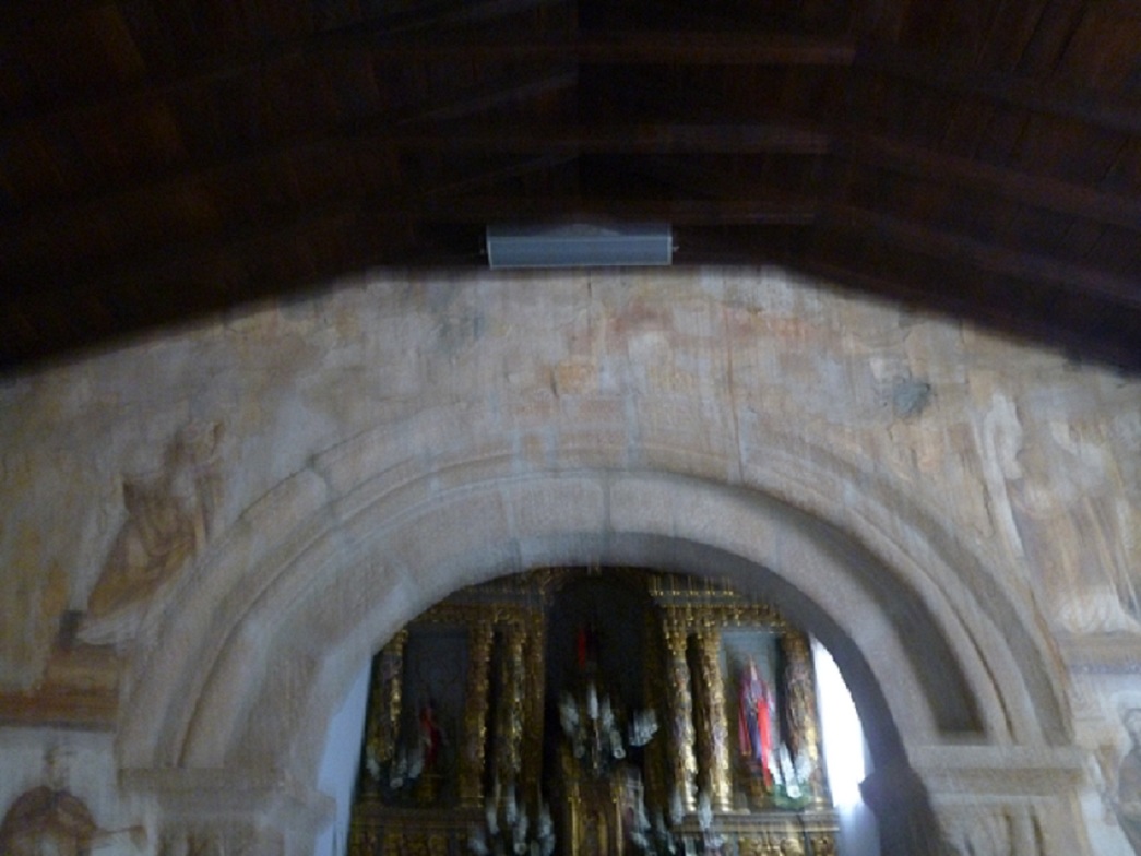 Igreja Matriz da Aldeia das Veigas - arco